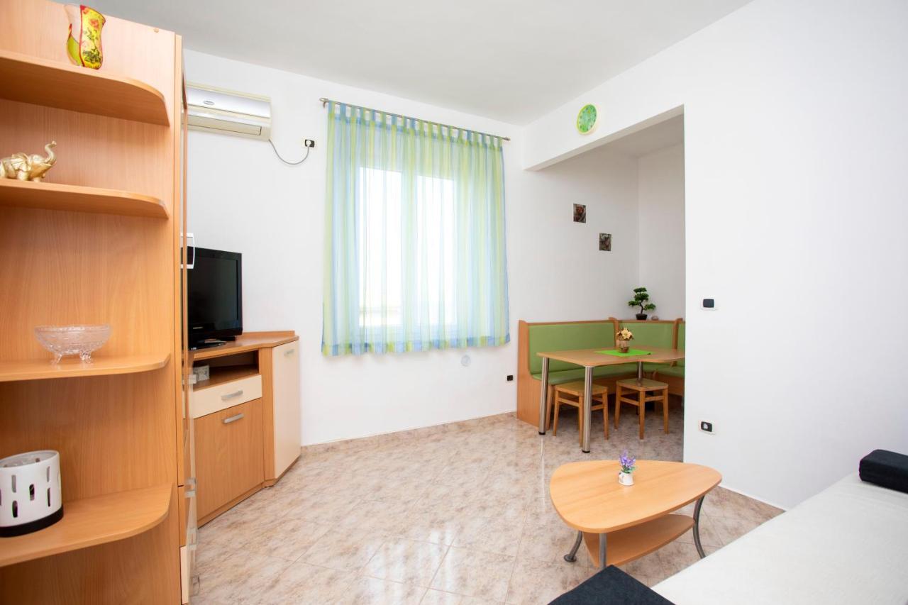 Apartman Lidija Koromacno Ngoại thất bức ảnh